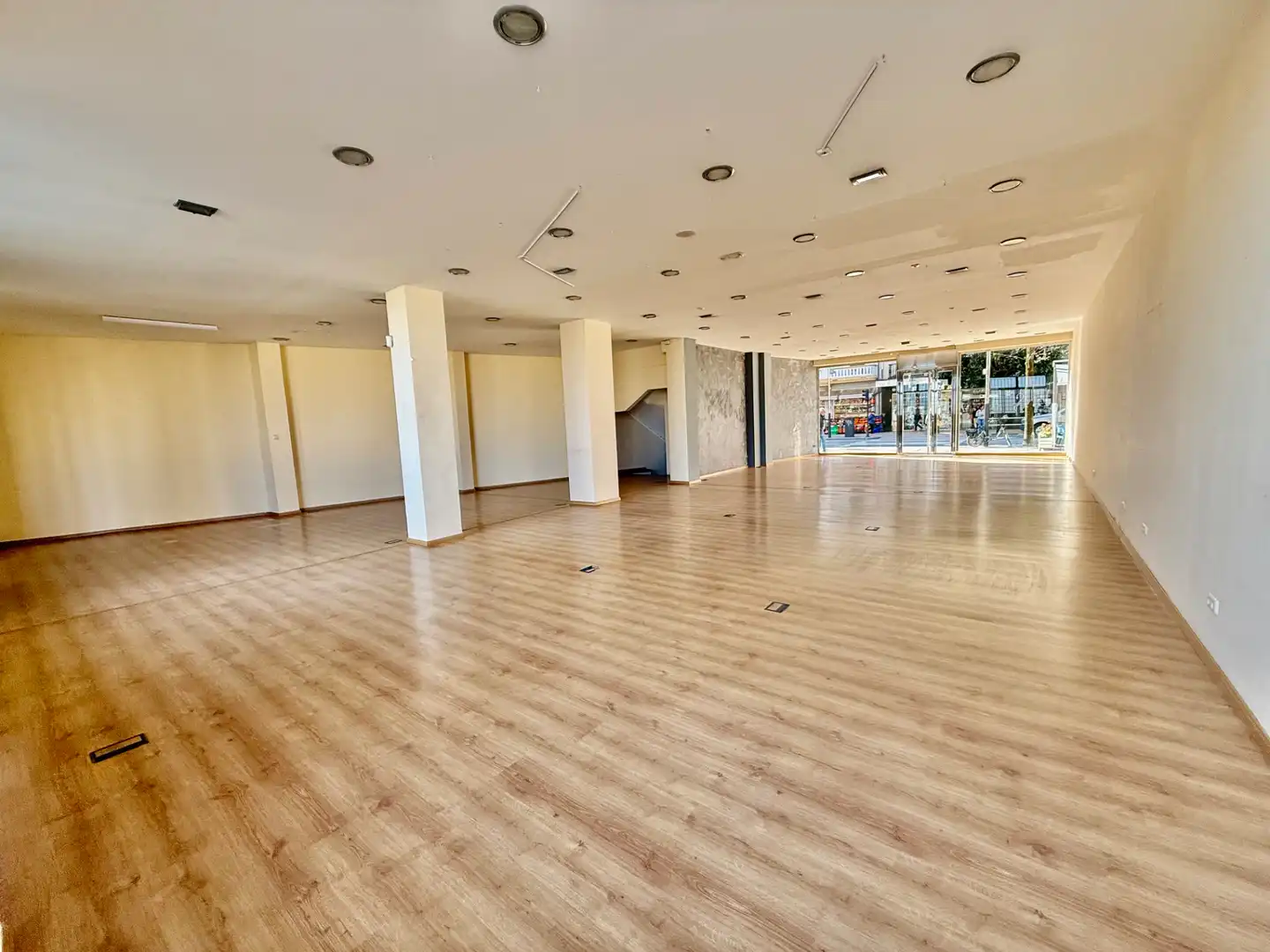 Business premises to rent in Colon Ibilbidea