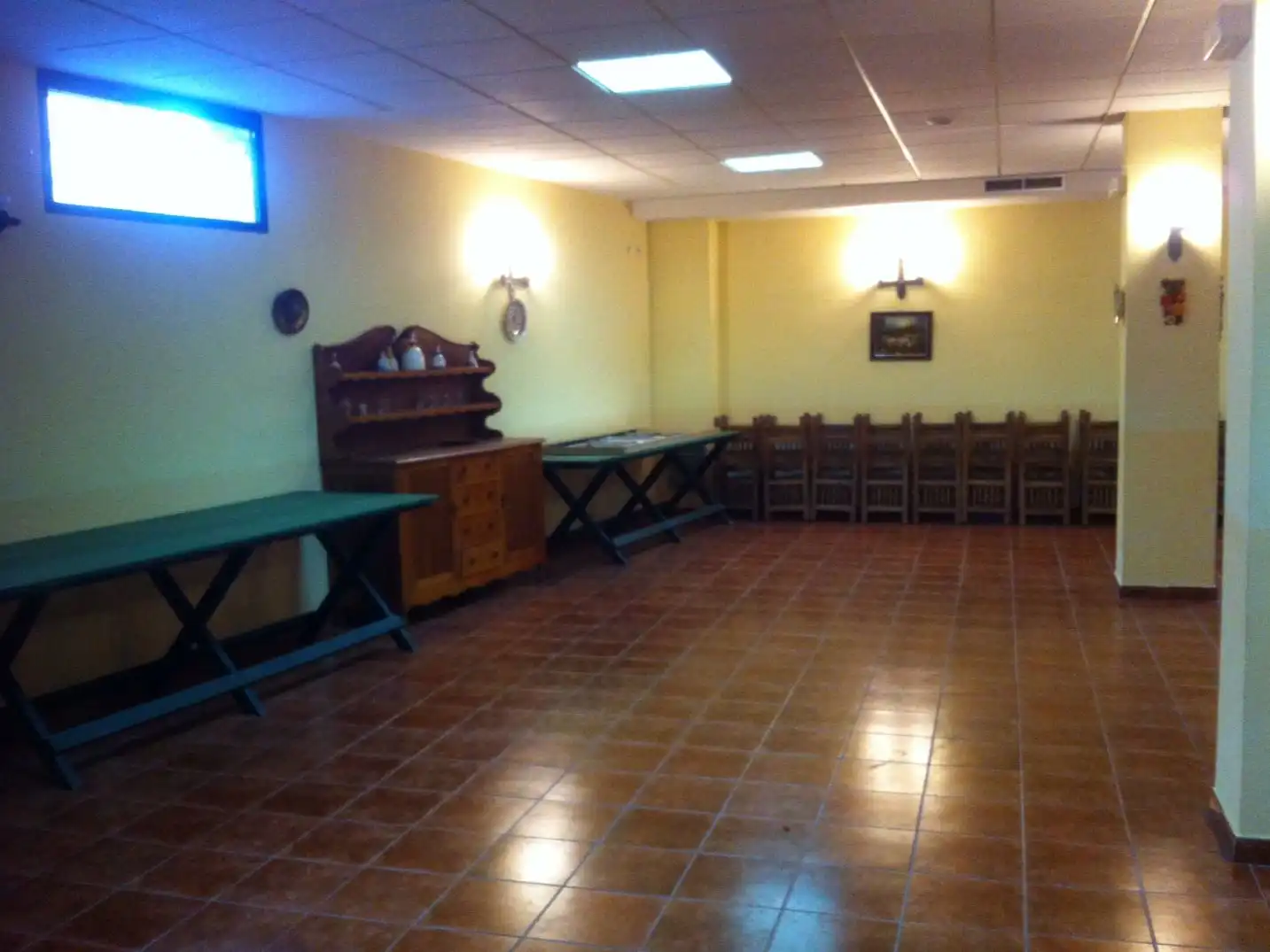 Local de lloguer en Iriépal - Taracena - Valdenoches