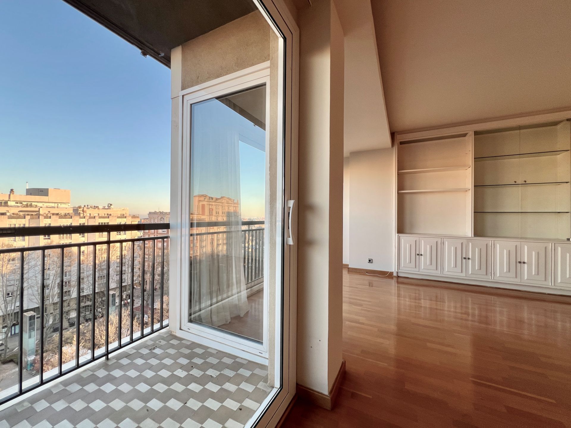 Wohnung zur Miete in Plaça de la Llibertat, 6, Mestral