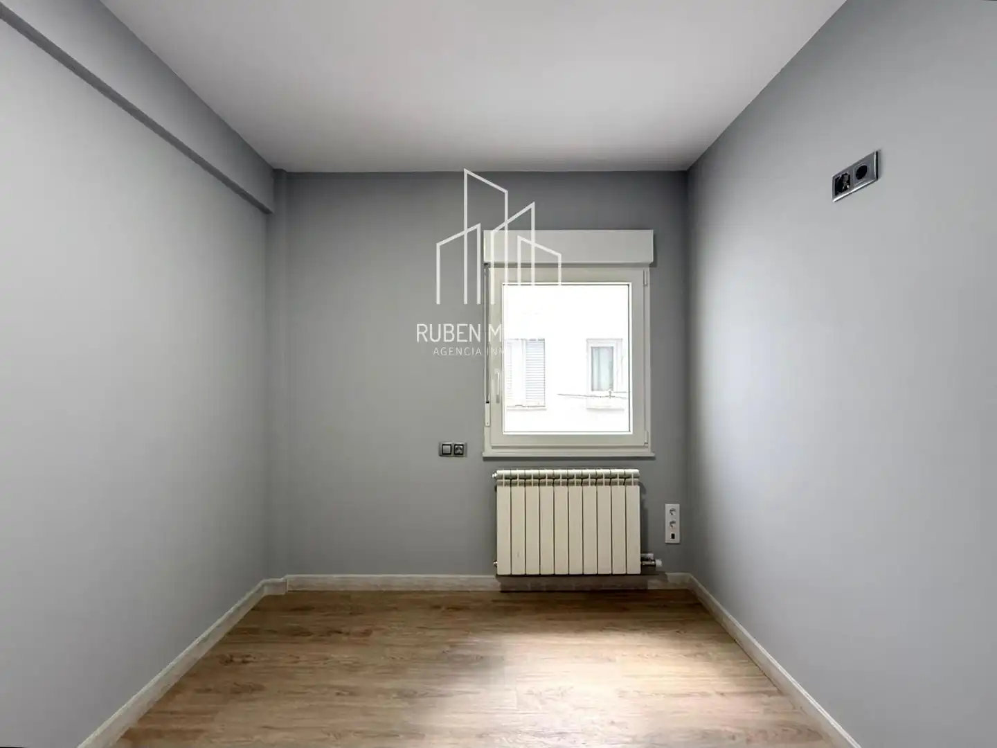 Bedroom of Flat for rent in Salamanca  with Heating, Parquet flooring and Terrace