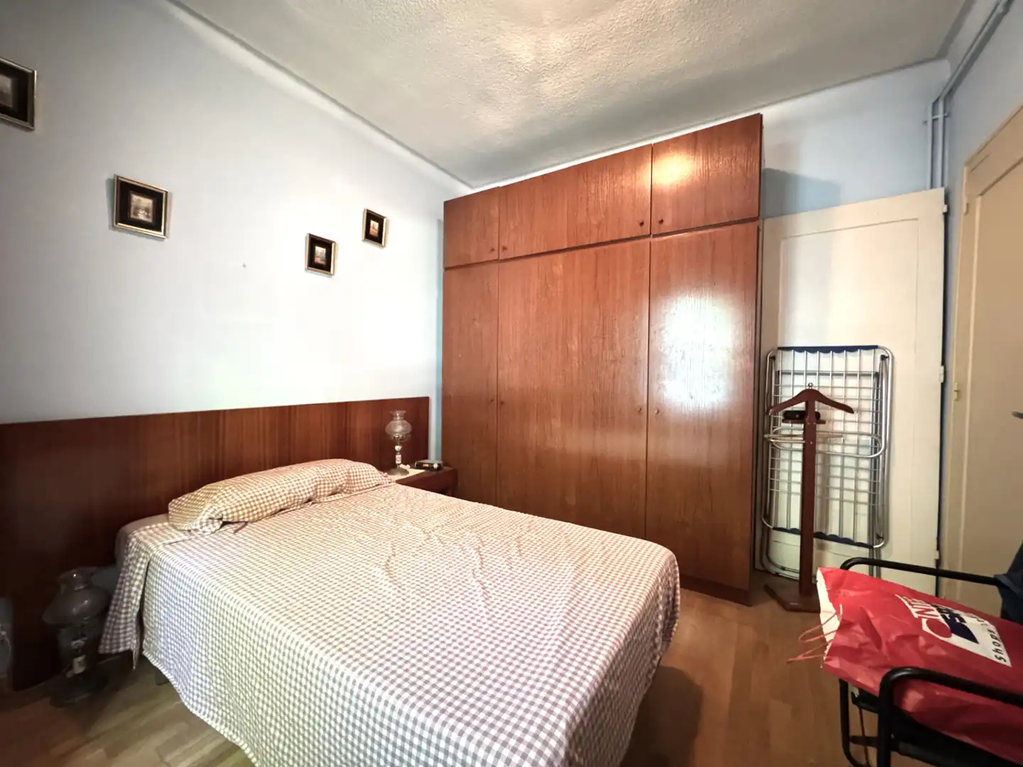 Bedroom of Flat for sale in Barcelona  with Air Conditioner, Heating and Parquet flooring