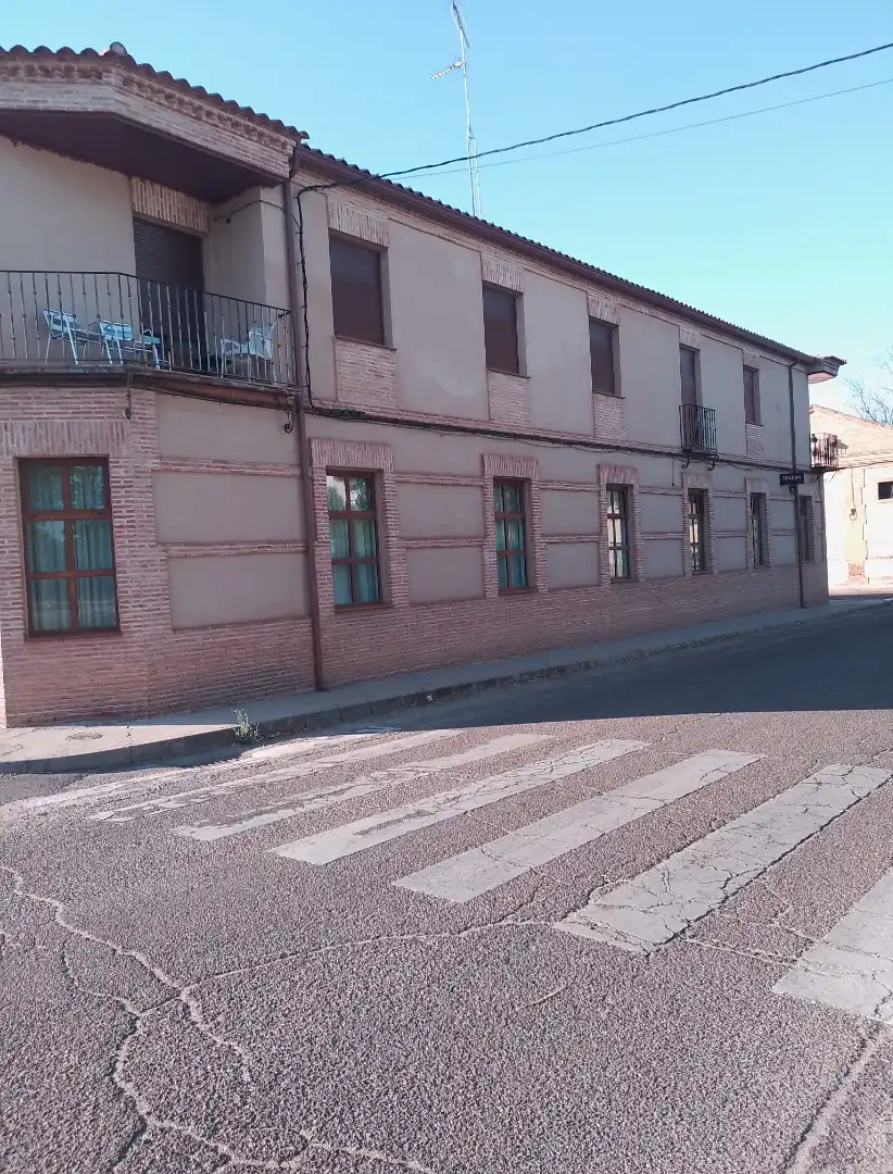 Vista exterior de Edificio en venta en Malpica de Tajo con Alarma