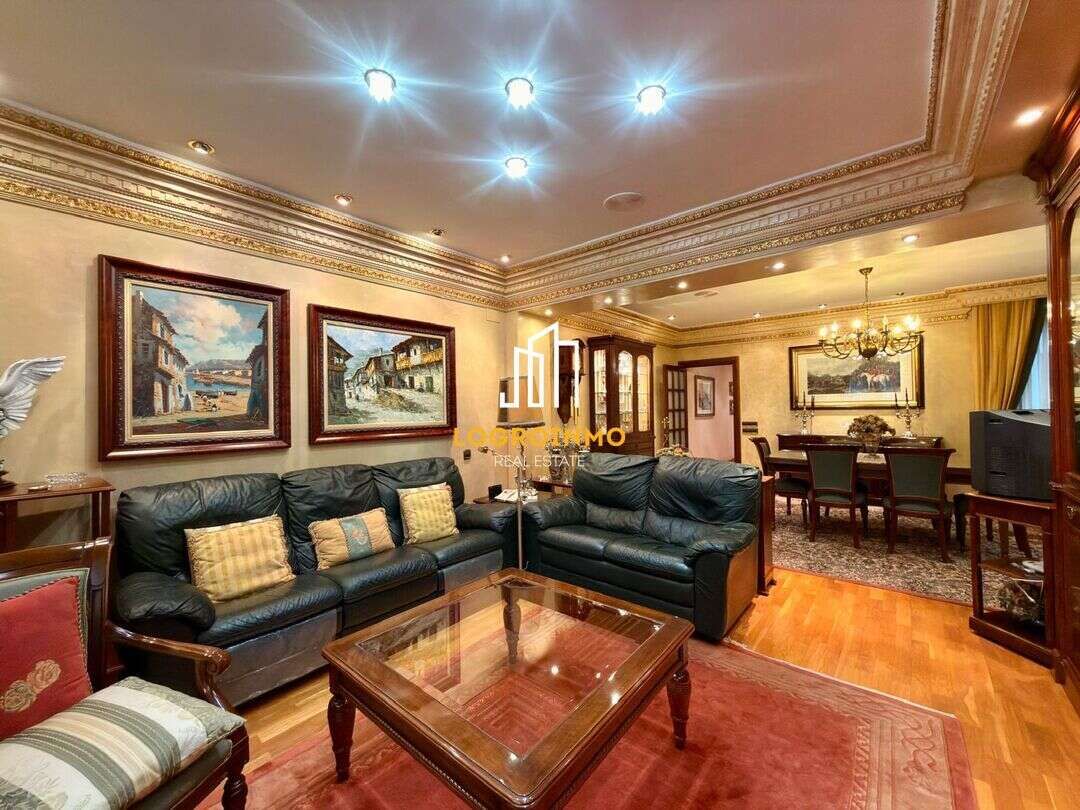 Piso en venta en Gran Via, Centro