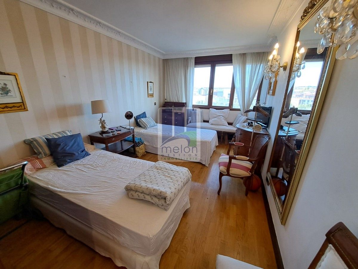 Bedroom of Flat for sale in Burgos Capital