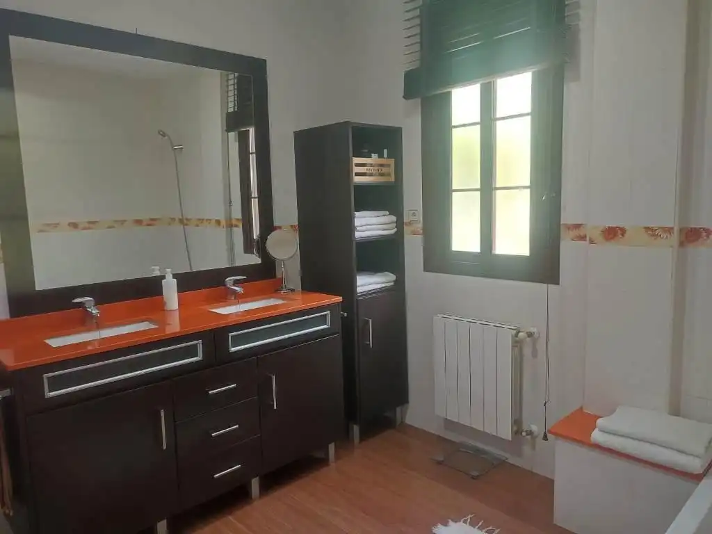 Bany de Casa o xalet en venda en Totana amb Calefacció, Jardí privat i Terrassa
