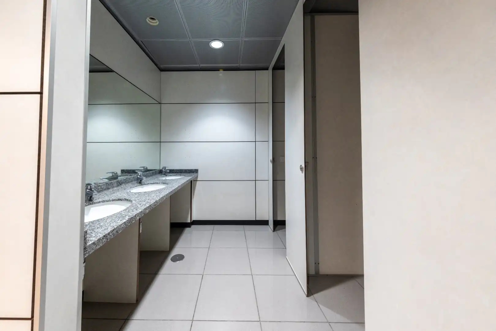Office space with lift for sale in Calle Bravo Murillo, imagen 53