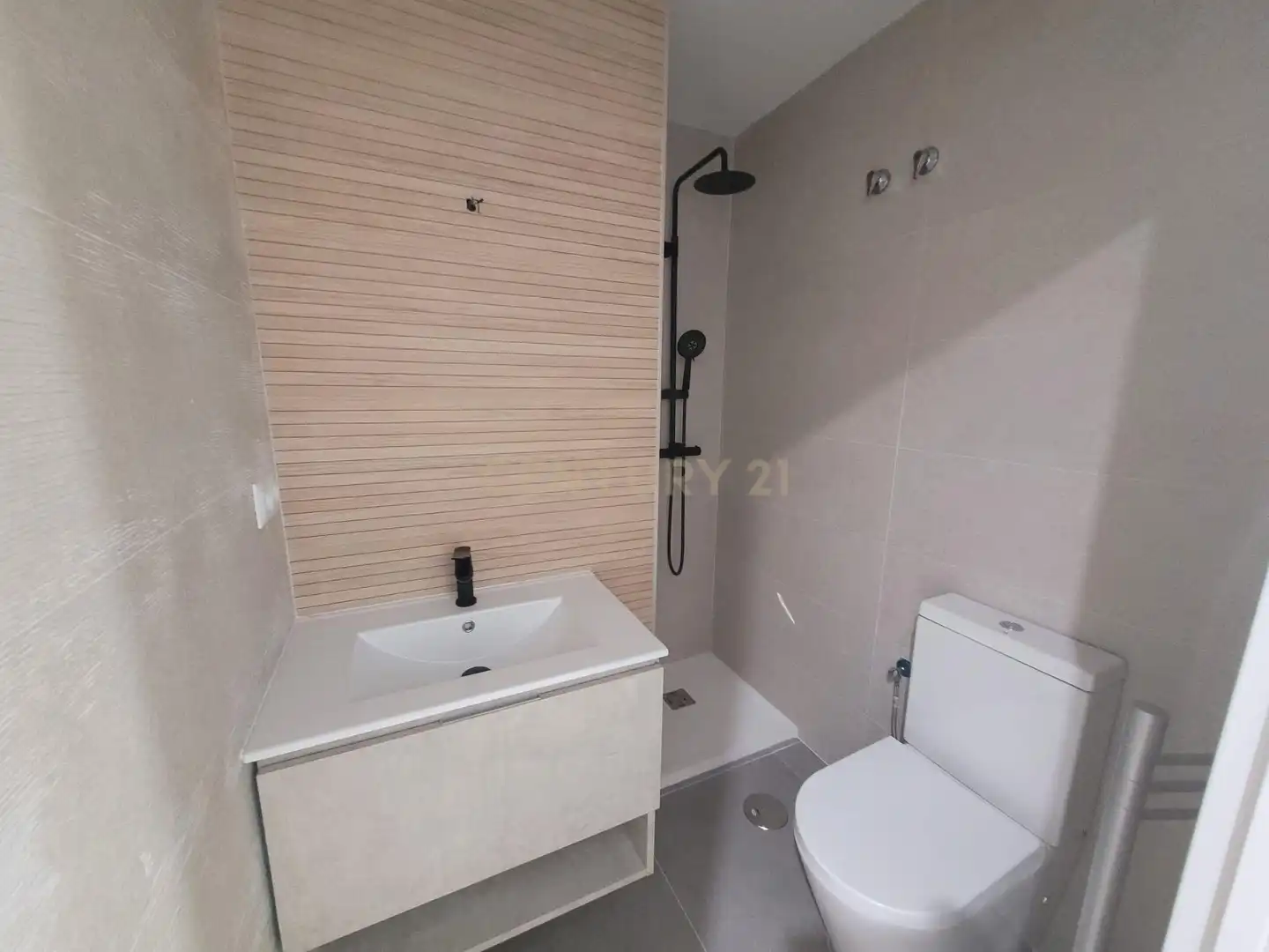 Flat for sale in Calle Comarca de la Serena, Cáceres‎, Spain, 4, La Cañada