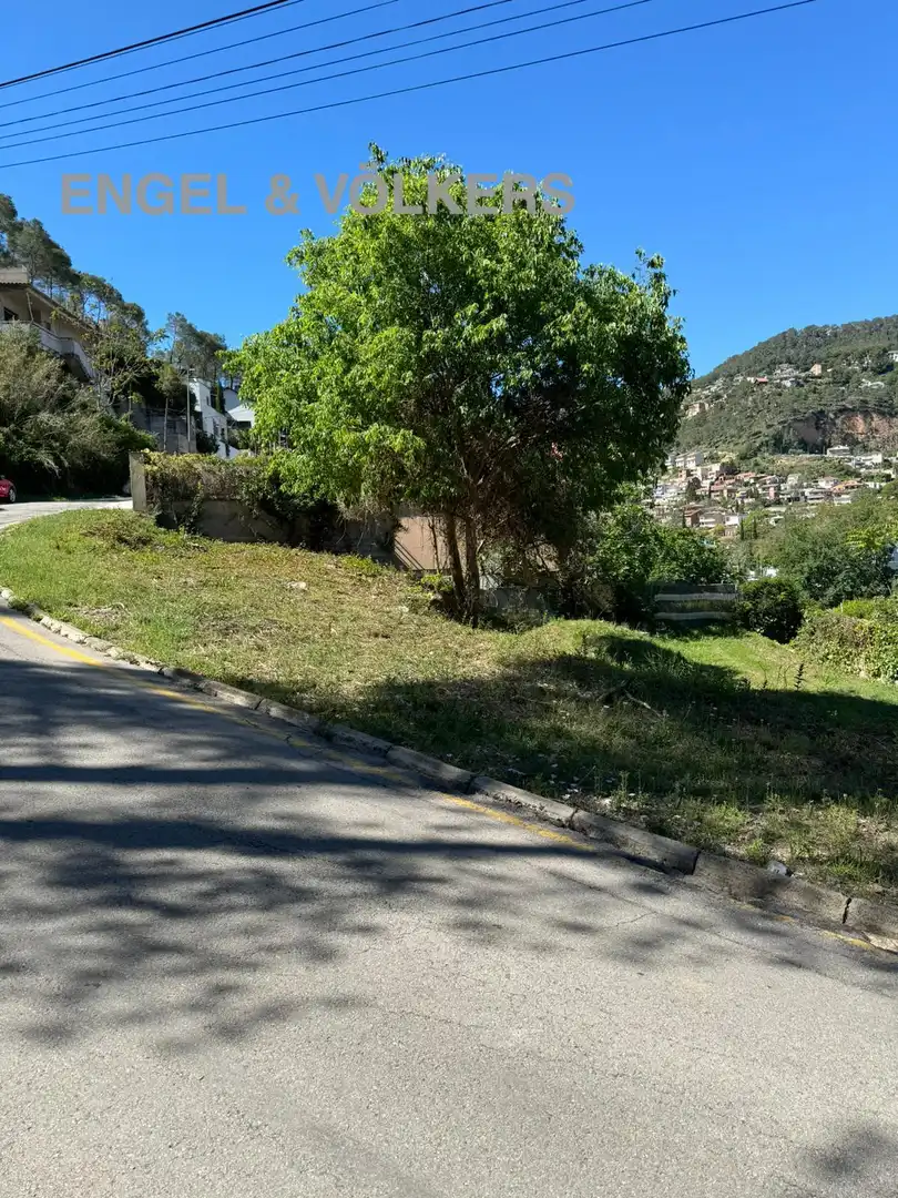 Terreny residencial en venda a Vallirana, imagen 3