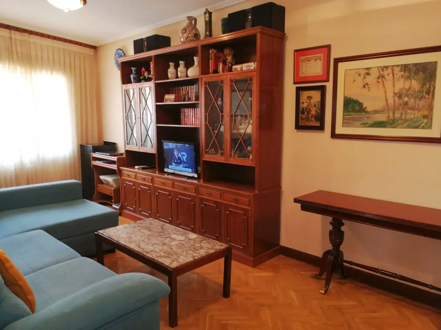 Sala d'estar de Apartament en venda en  Madrid Capital amb Aire condicionat