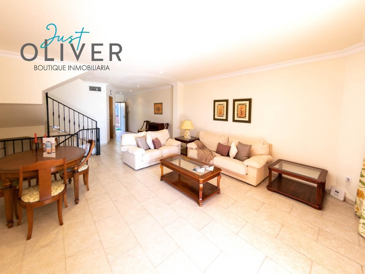 Sala d'estar de Casa adosada en venda en Salou amb Terrassa, Traster i Moblat