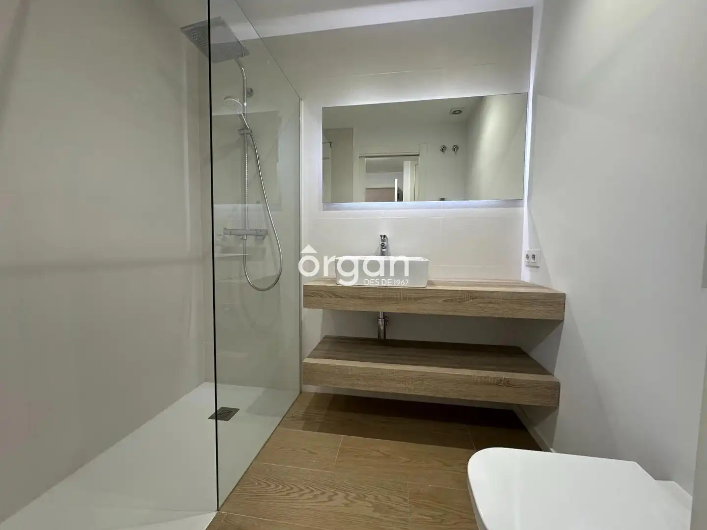 Bathroom of Flat for sale in Sant Cugat del Vallès  with Air Conditioner, Heating and Terrace