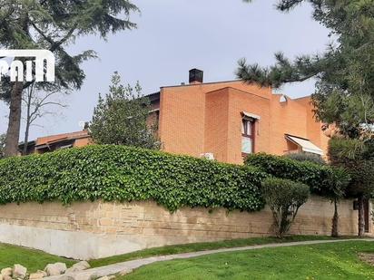 Exterior view of Single-family semi-detached for sale in Las Rozas de Madrid  with Air Conditioner