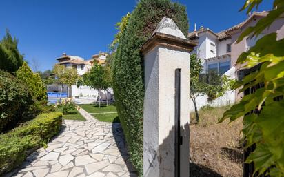 Jardí de Casa adosada en venda en  Granada Capital amb Aire condicionat, Calefacció i Terrassa