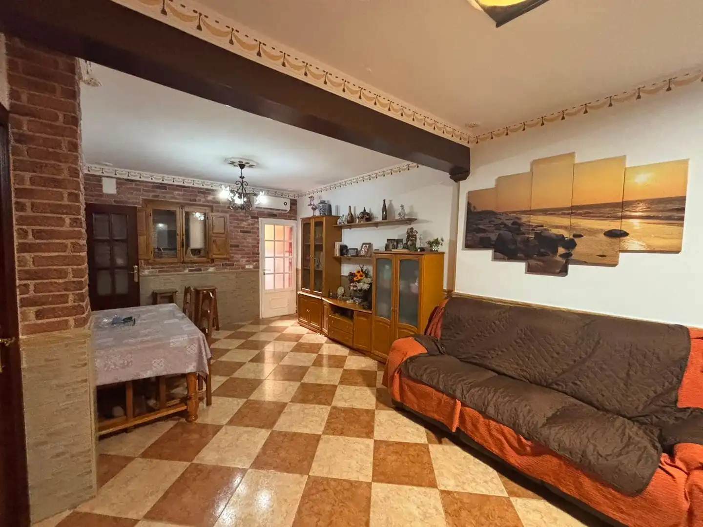 Sala de estar de Casa o chalet en venta en Dos Hermanas con Aire acondicionado