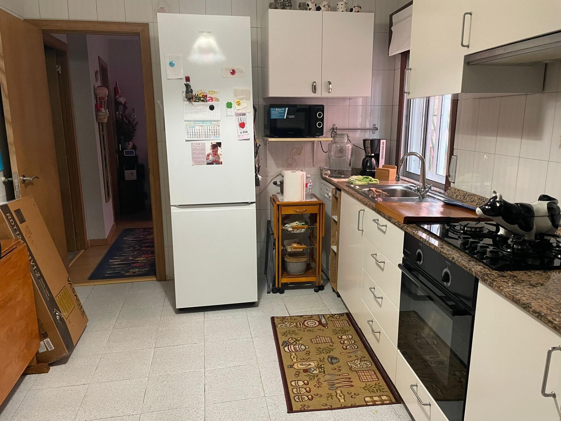 Cuina de Casa o xalet en venda en Vigo  amb Terrassa