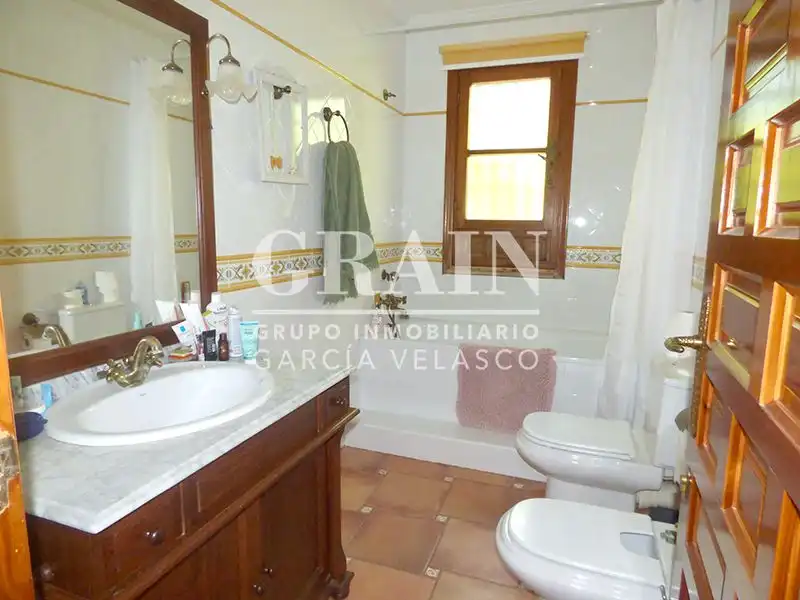 Bathroom of Houses for sale in Albacete  with Air Conditioner, Heating and Private garden