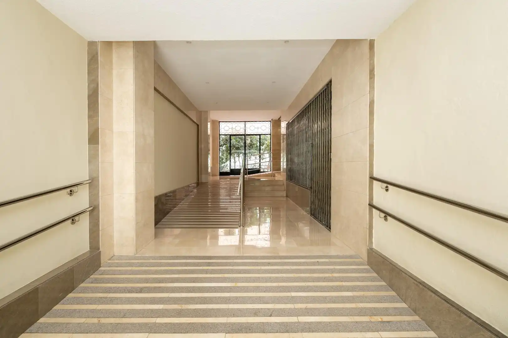 Piso con ascensor en venta en Calle Doctor Sánchez Mariscal, imagen 4