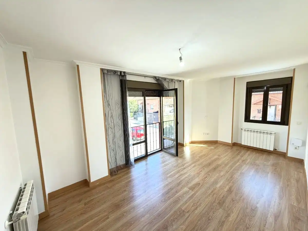 Habitación de Piso en venta en Alovera con Calefacción y Balcón