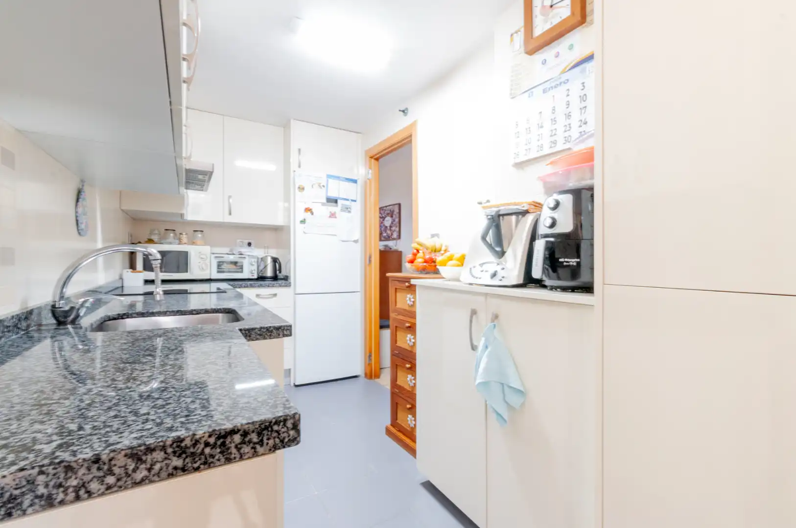 Kitchen of Flat for sale in Roquetas de Mar  with Furnished, Oven and Washing machine
