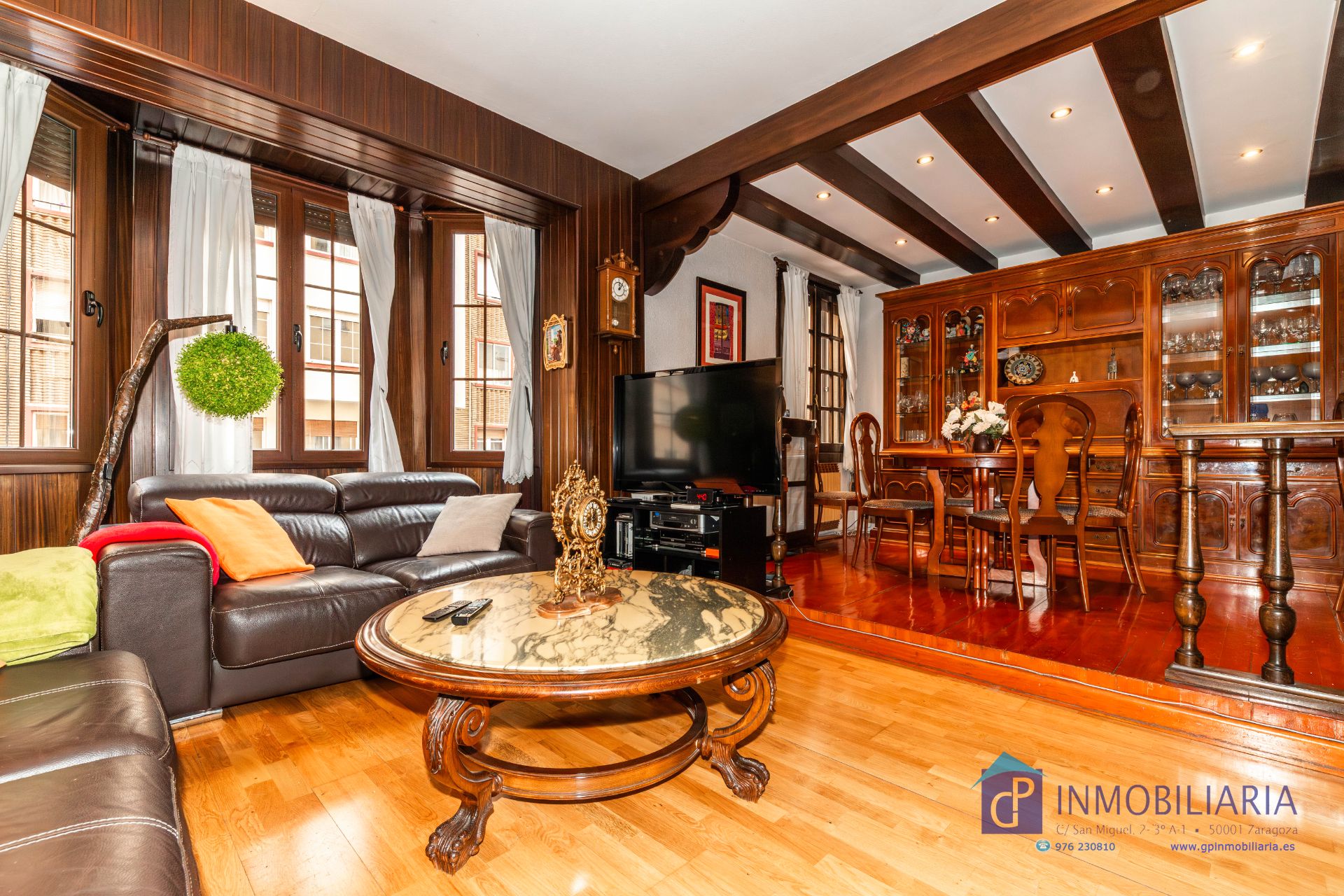 Living room of Flat for sale in  Zaragoza Capital  with Air Conditioner, Heating and Parquet flooring