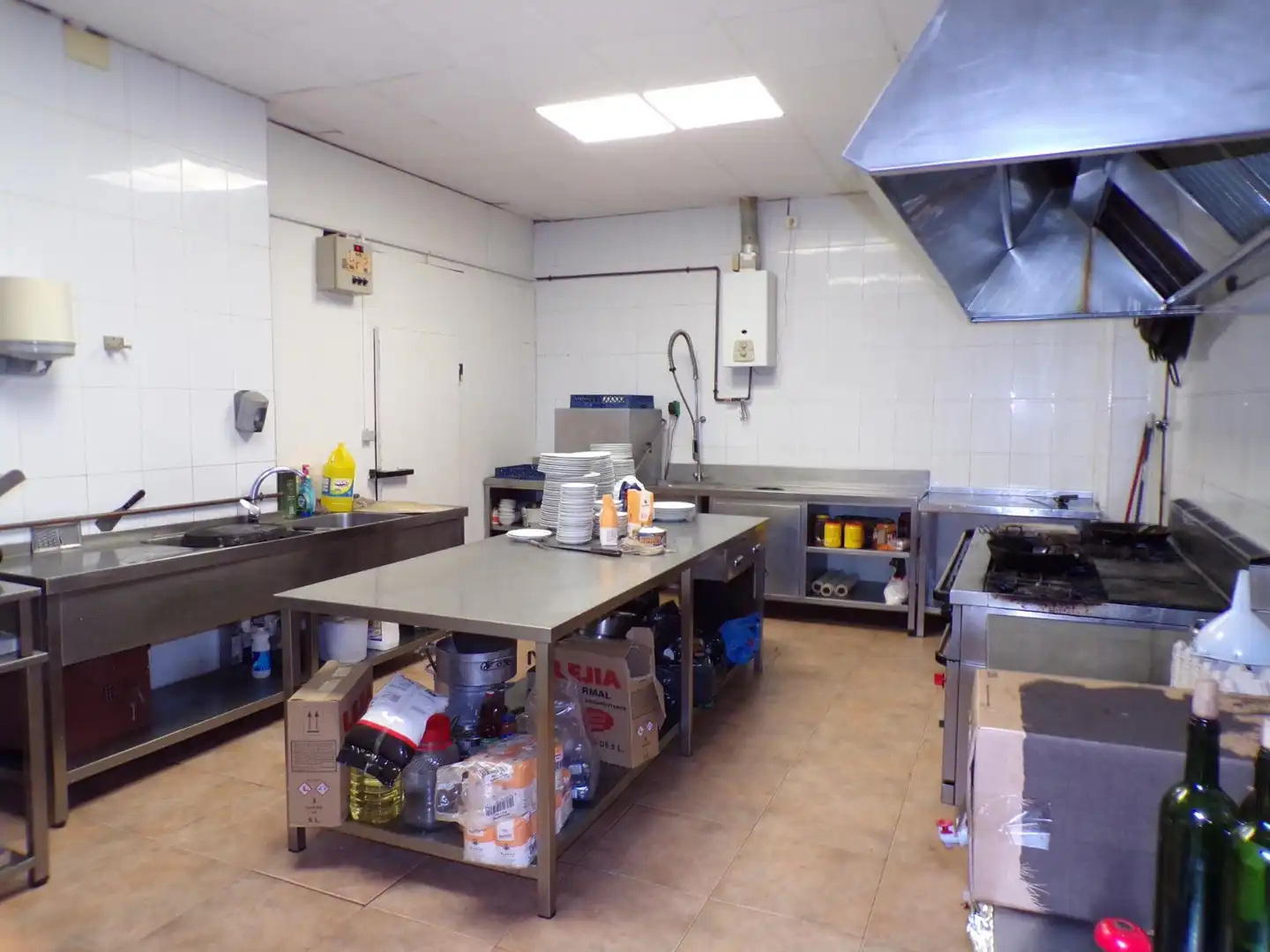 Kitchen of Commercial properties for sale in Castellón de la Plana / Castelló de la Plana  with Air Conditioner, Terrace and Furnished