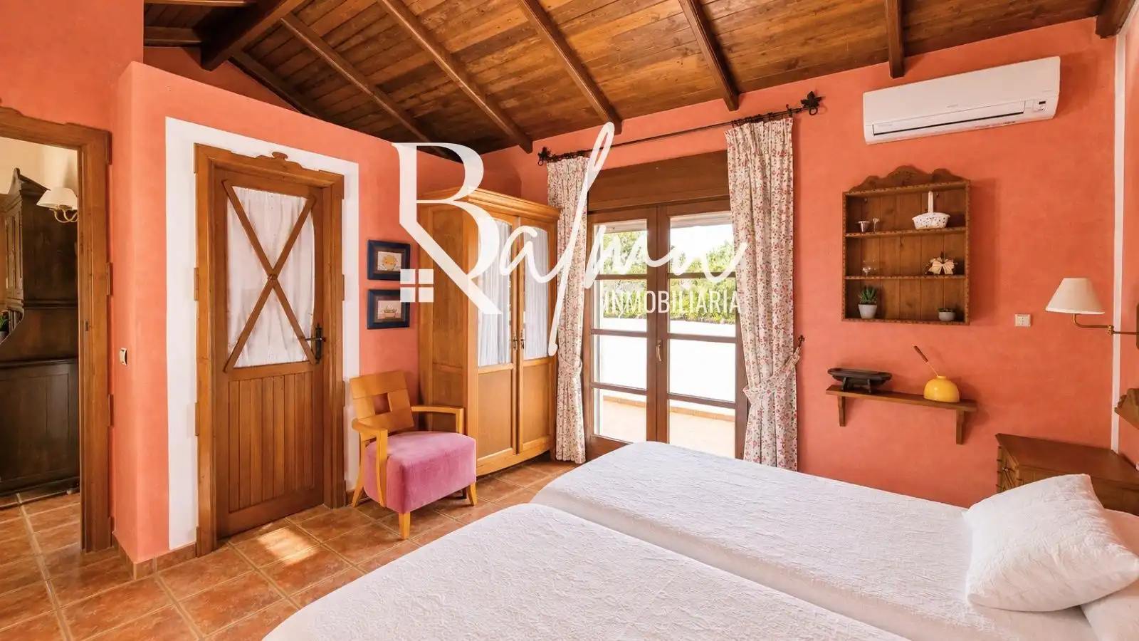 Detached house with pool for sale in Casco Histórico, imagen 29