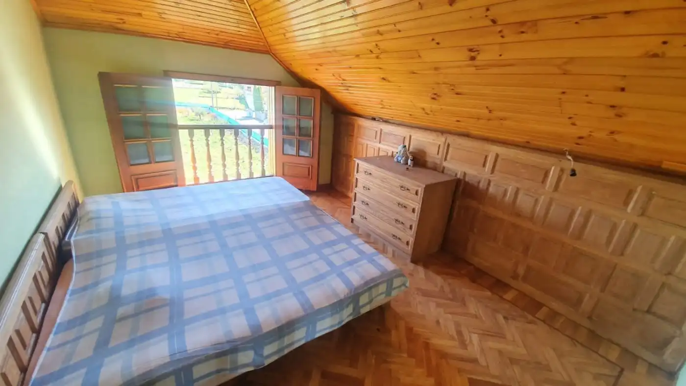 Dormitori de Casa o xalet en venda en Ponferrada amb Calefacció, Jardí privat i Terrassa
