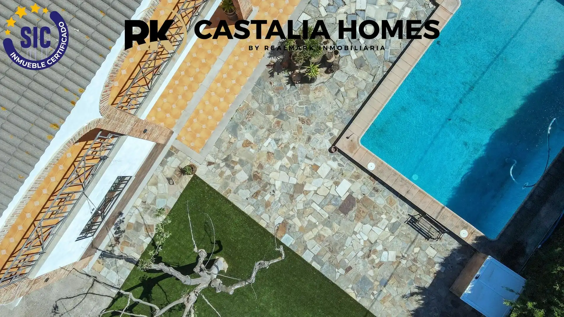 Vista exterior de Casa o xalet en venda en Borriol amb Calefacció, Jardí privat i Piscina