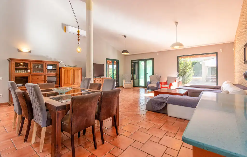 Chalet con terraza en venta en Calle Urba Coto Riñales 119, imagen 30
