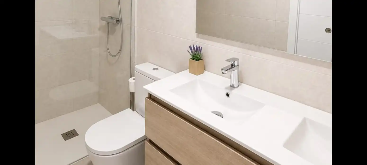 Bathroom of Flat for sale in  Logroño  with Air Conditioner, Heating and Private garden
