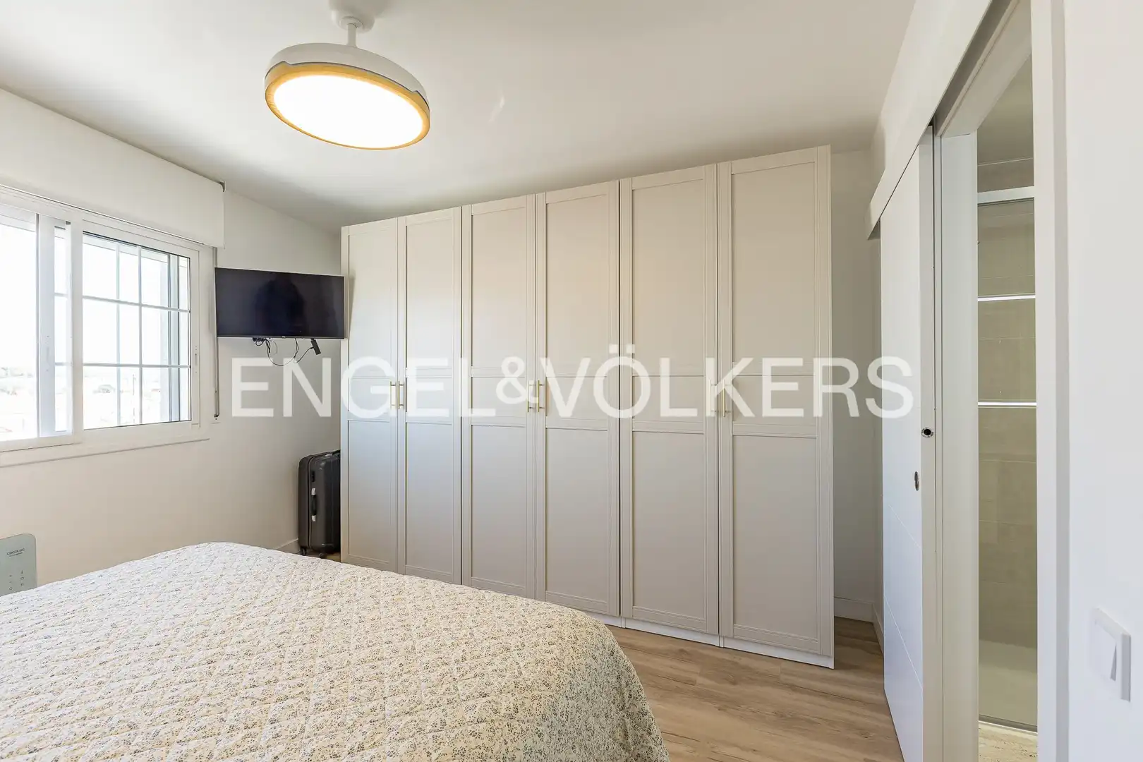 Habitación de Casa o chalet en venta en Vilanova i la Geltrú con Aire acondicionado, Calefacción y Terraza