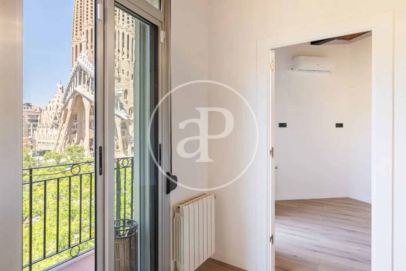 Habitación de Piso en venta en Barcelona con Aire acondicionado, Calefacción y Balcón