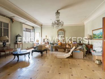 Flat with balcony for sale in Chamberí
