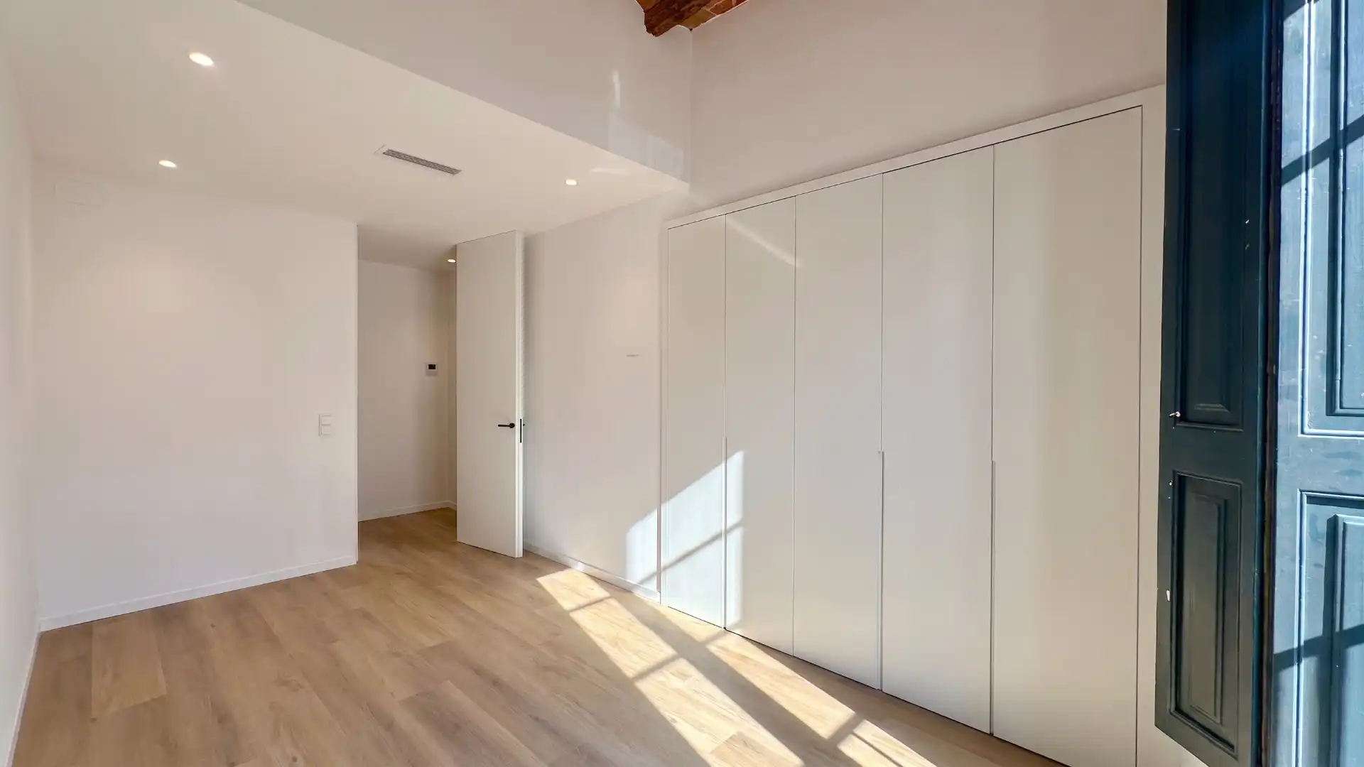Appartamento con terrazza in vendita a Raval de Martí Folguera 51, imagen 30