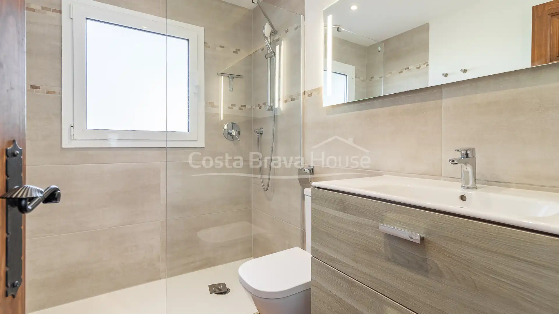 Casa amb terrassa en venda a Carrer de la Cova d'en Gispert, imagen 28