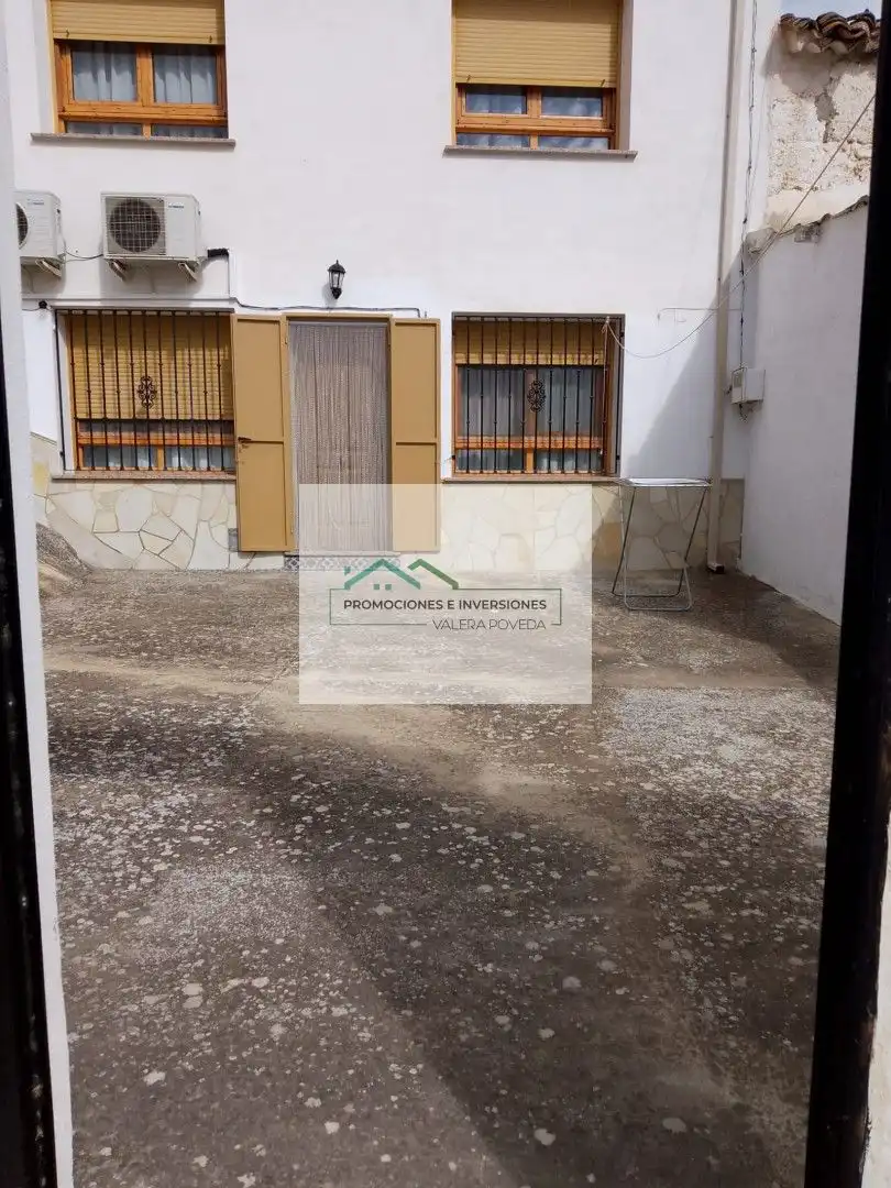 Vista exterior de Casa o xalet en venda en Enguídanos amb Moblat