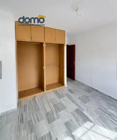 Habitación de Piso en venta en Málaga con Terraza y Piscina comunitaria
