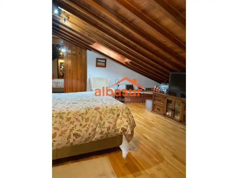 Dormitori de Dúplex en venda en Córdoba amb Aire condicionat, Calefacció i Parquet