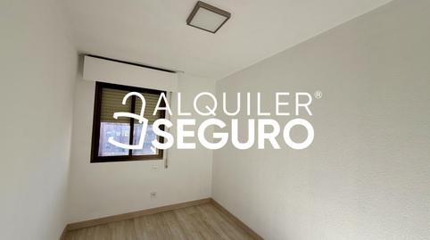 Photo 3 of Flat to rent in Unanimidad, Los Rosales, Madrid