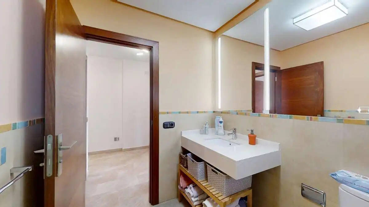 Bany de Casa o xalet en venda en Yaiza amb Aire condicionat, Jardí privat i Traster