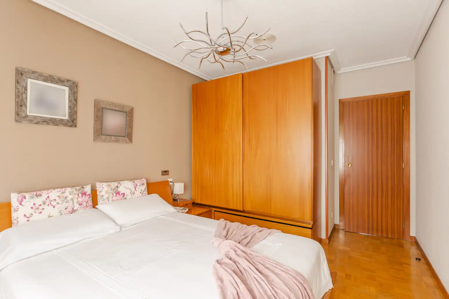 Bedroom of Flat for sale in  Pamplona / Iruña  with Heating, Parquet flooring and Terrace