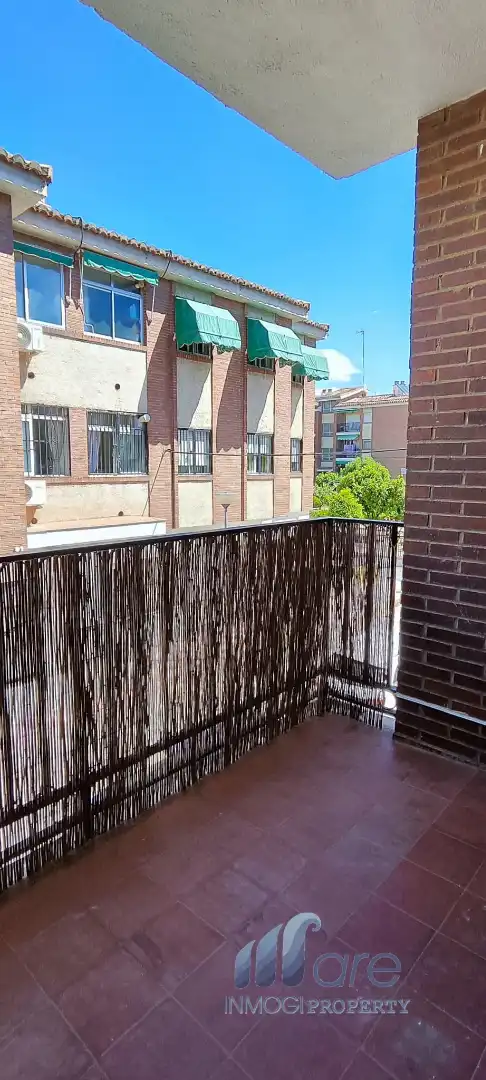 Terrasse von Wohnung zum Verkauf in Granada mit Klimaanlage, Privatgarten und Terrasse