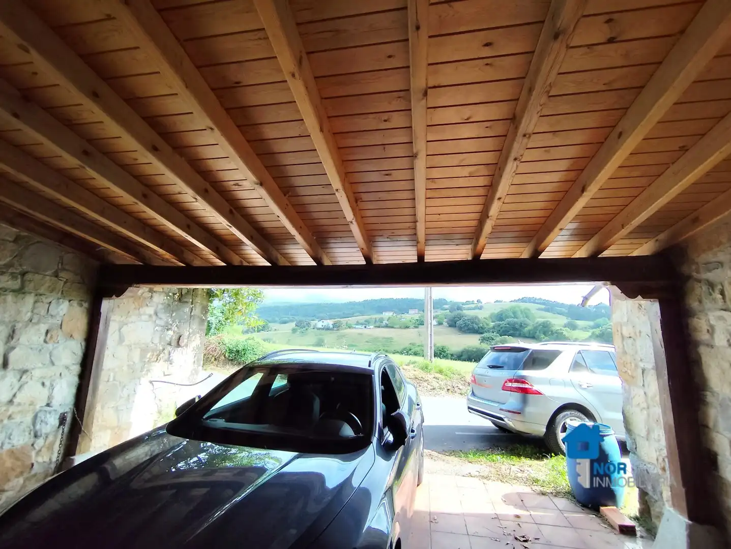 Parking de Casa adosada en venta en Bareyo con Terraza y Trastero