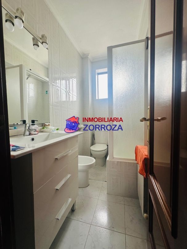 Habitación de Piso en venta en Bilbao  con Calefacción y Trastero