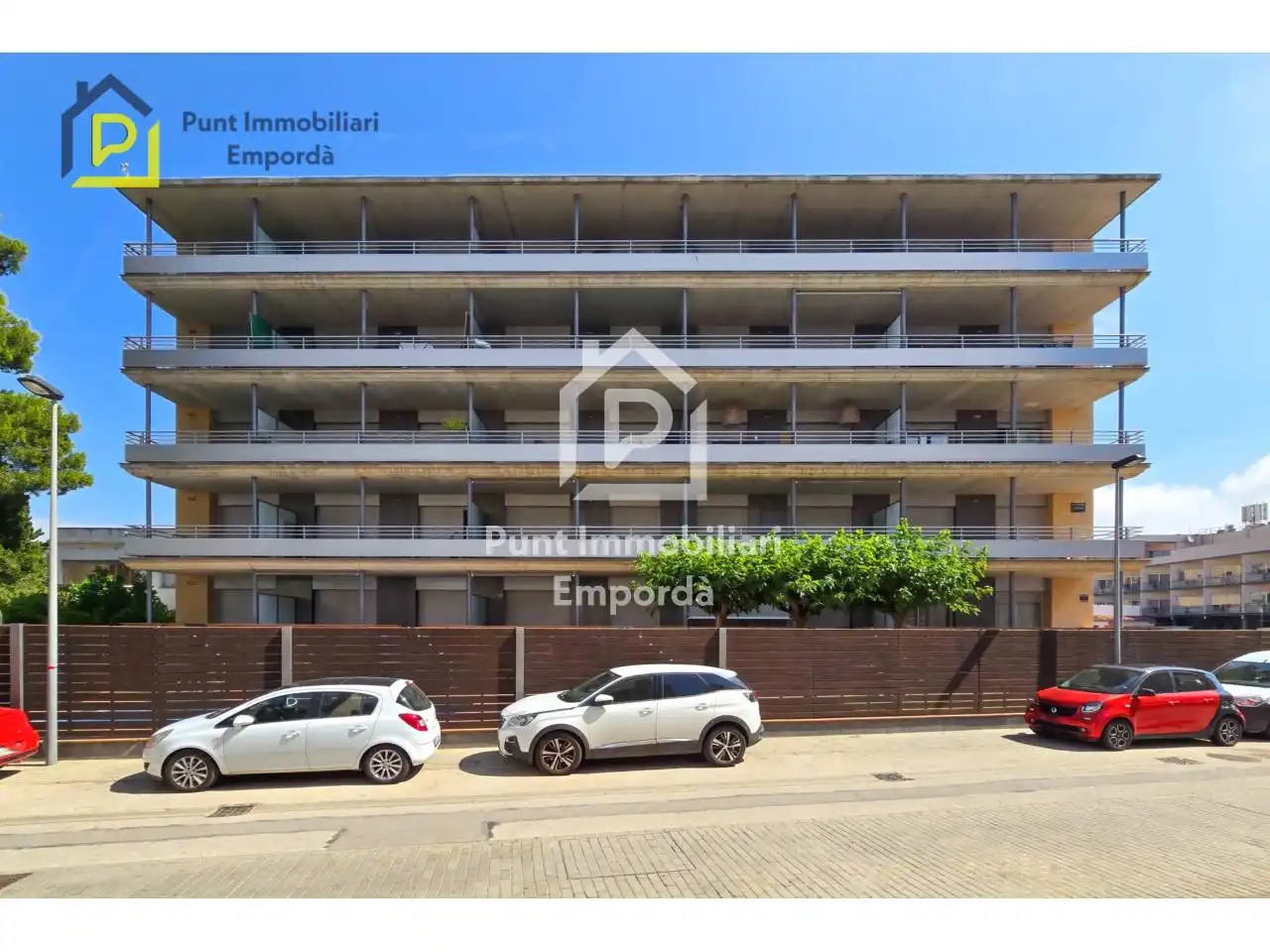 Apartament amb terrassa en venda a Calle Joanot Martorell, imagen 2