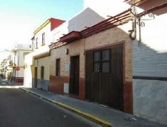 Vista exterior de Casa o xalet en venda en  Sevilla Capital amb Aire condicionat