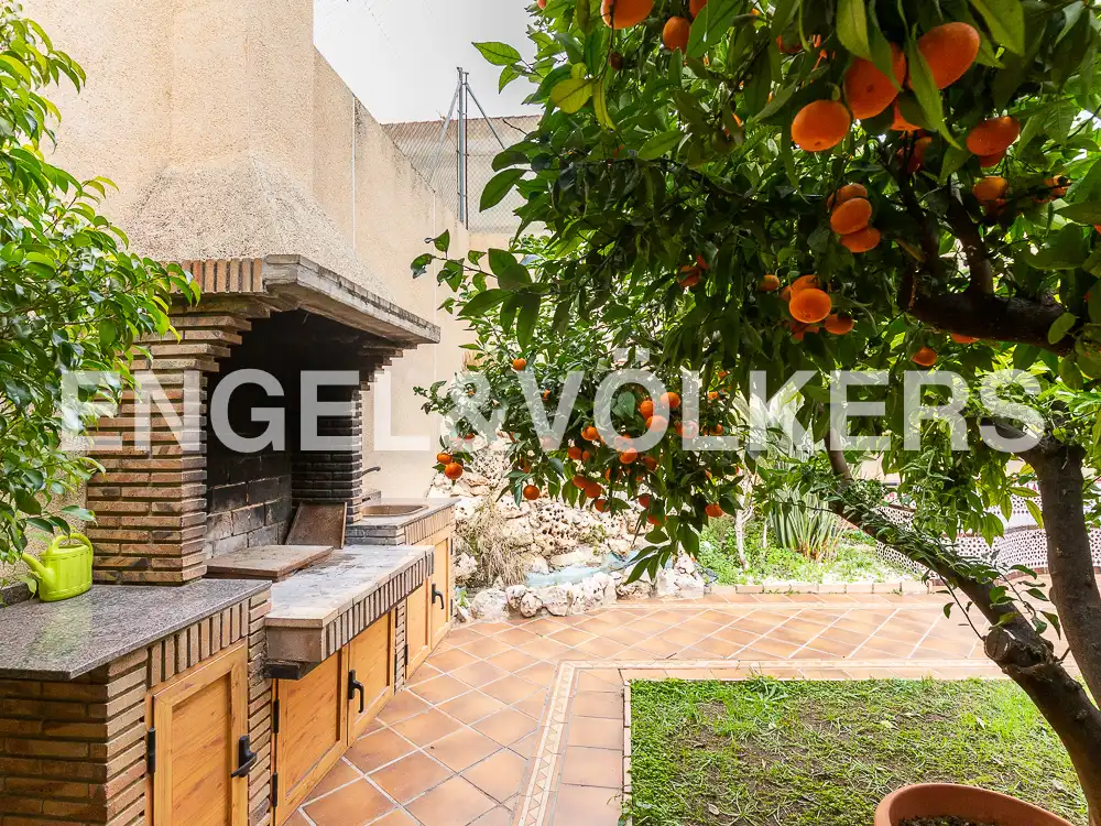 Terrassa de Casa o xalet en venda en Aldaia amb Aire condicionat, Calefacció i Jardí privat
