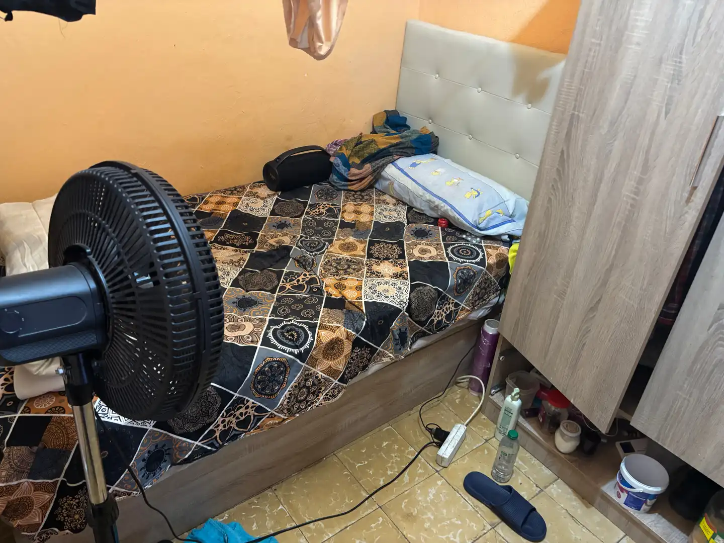 Schlafzimmer von Wohnung zum Verkauf in Badalona mit Ofen