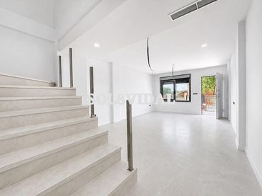 Bungalow with balcony for sale in Bigastro