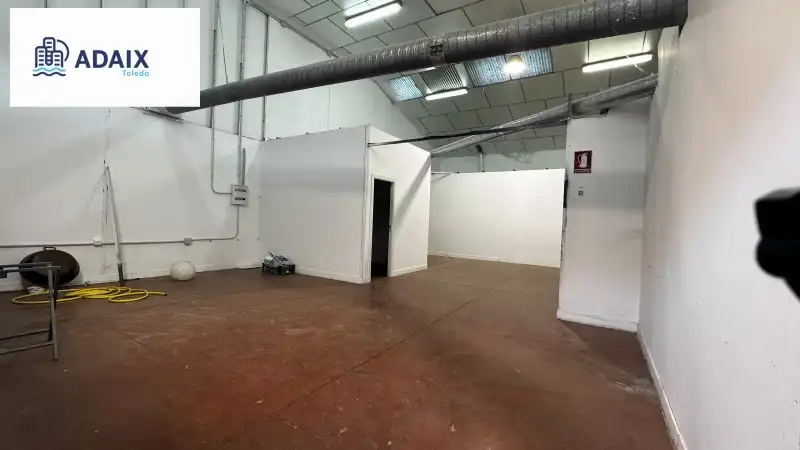 Fabrikhallen zur Miete in Polán